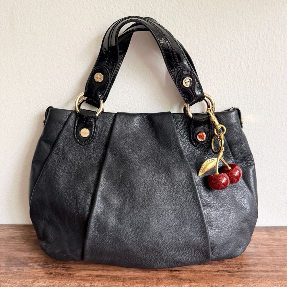 Y2K Simply Vera Wang Black Genuine Leather Shoulder Bag Pleated Satchel Purse